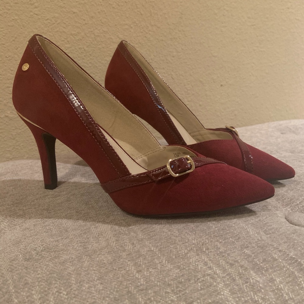 JONES NY Pump heels Buckled Pointed Toe